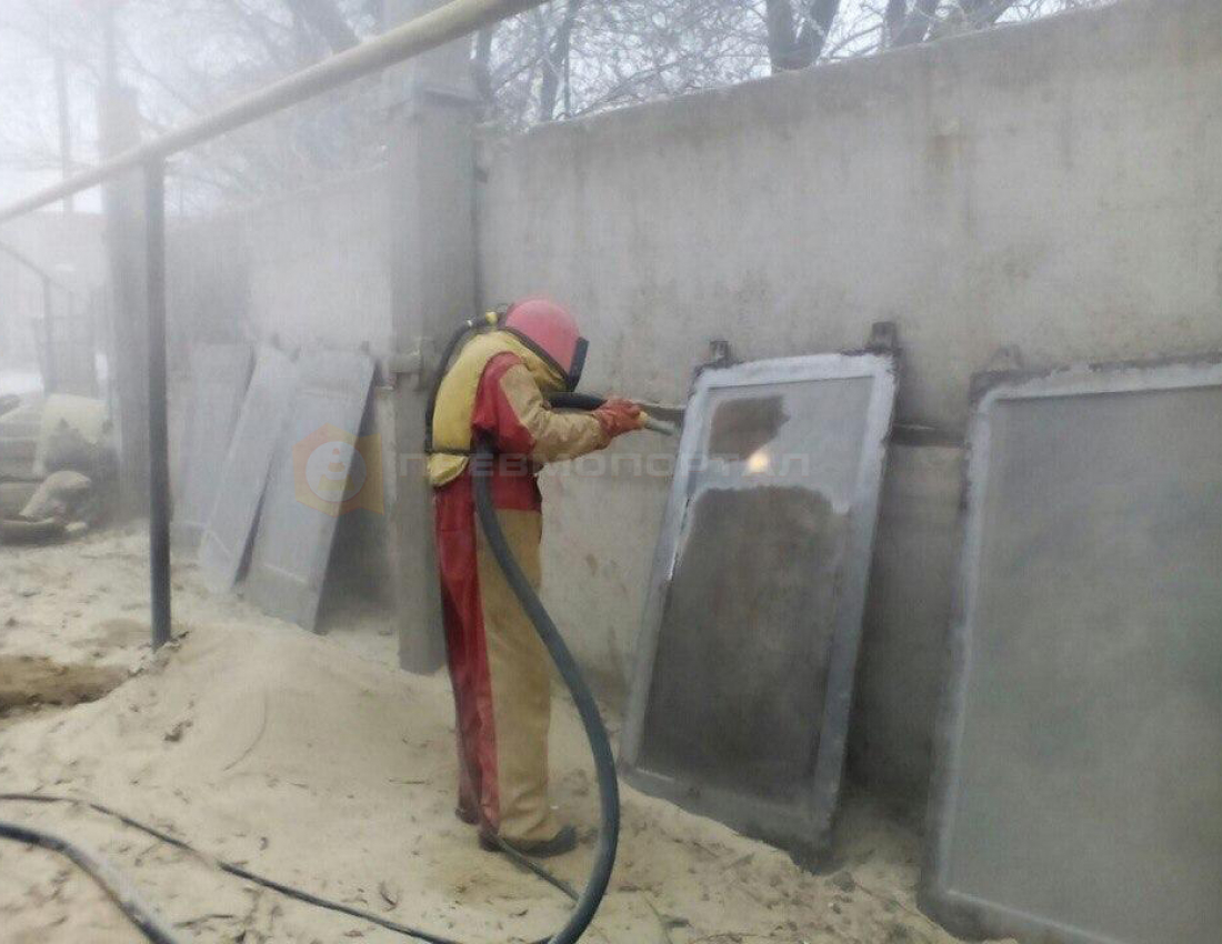 Поработали с пресс-формами Поработали с пресс-формами