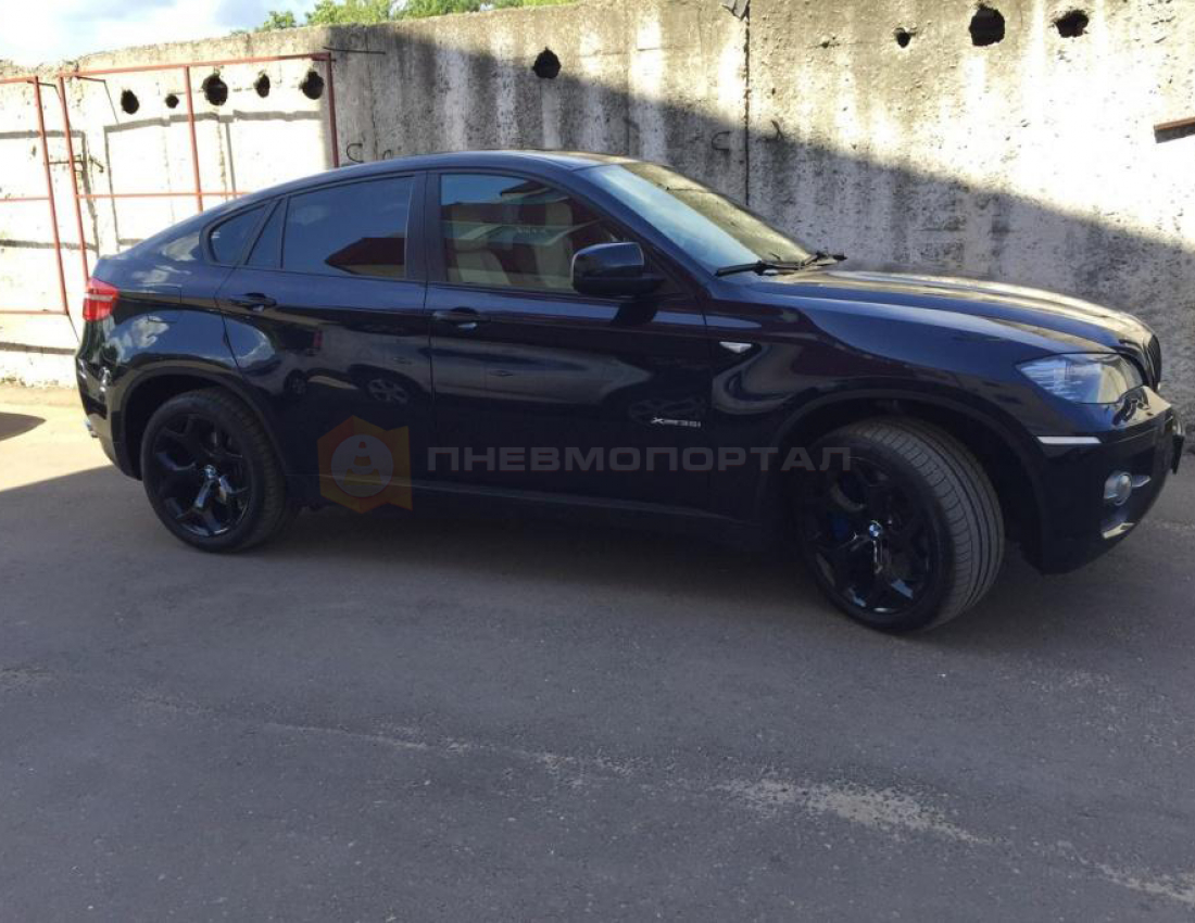 Поработали с автомобильными дисками на BMW X6 Поработали с автомобильными дисками на BMW X6