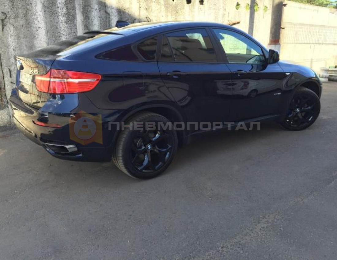 Поработали с автомобильными дисками на BMW X6 Поработали с автомобильными дисками на BMW X6