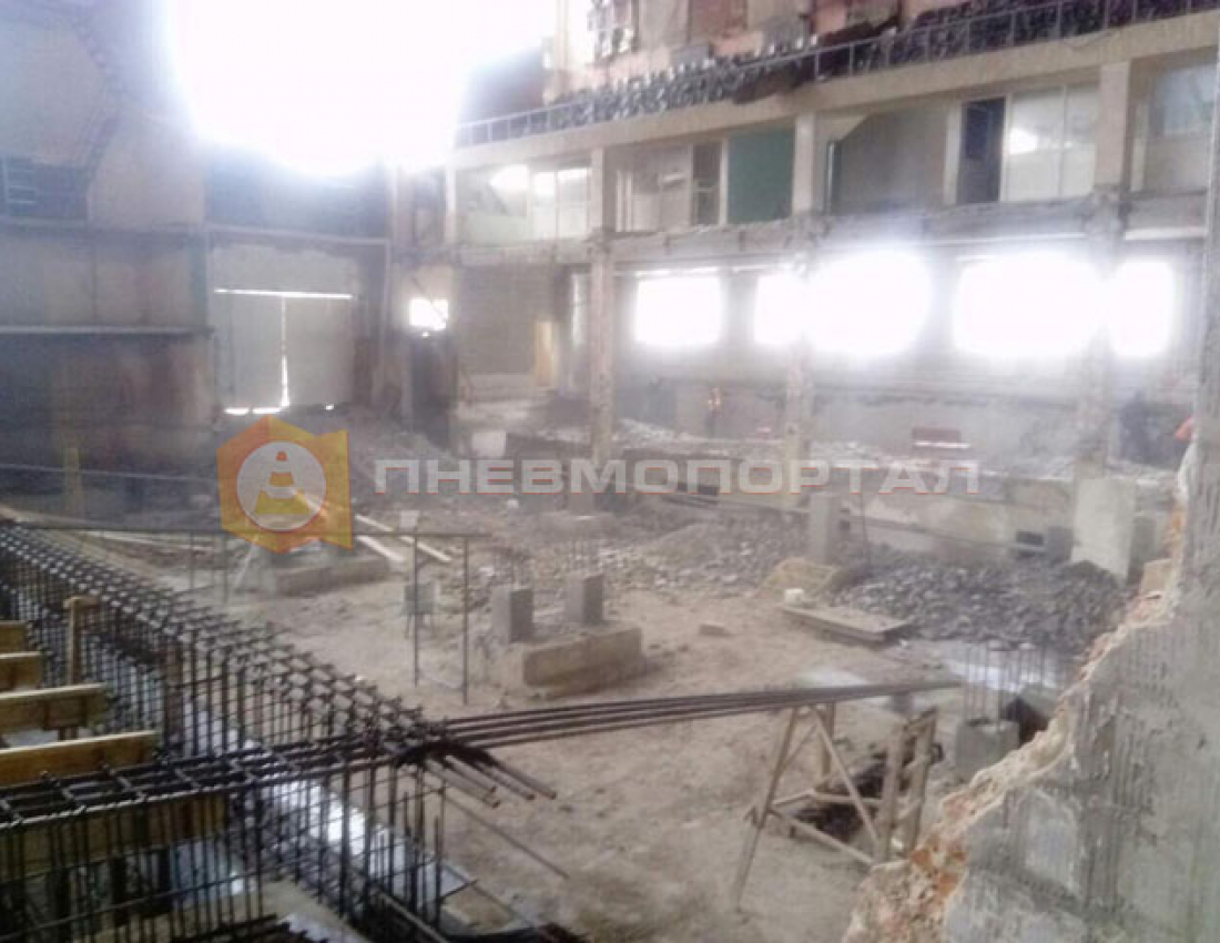 Выполнили демонтаж основания бассейна Выполнили демонтаж основания бассейна