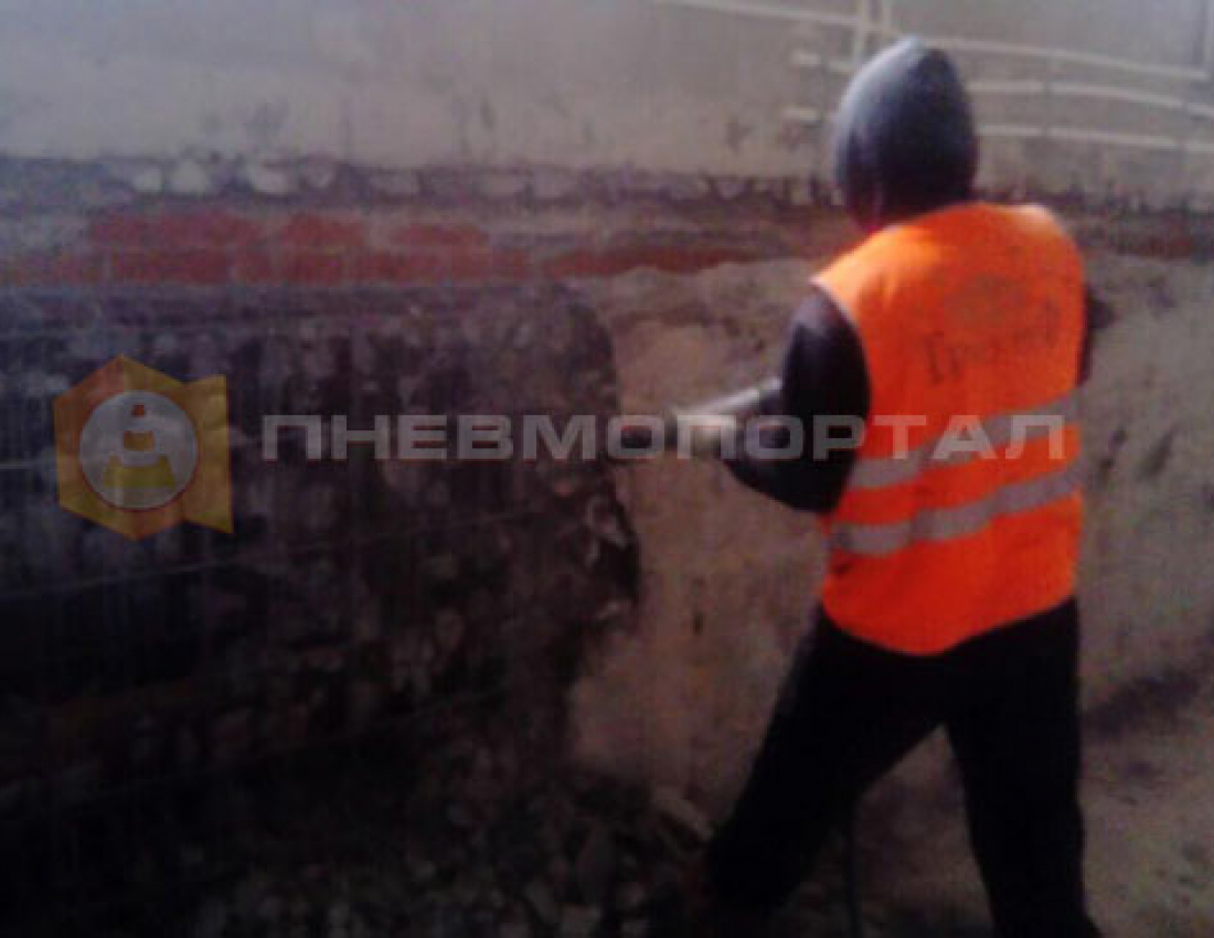 Выполнили демонтаж основания бассейна Выполнили демонтаж основания бассейна