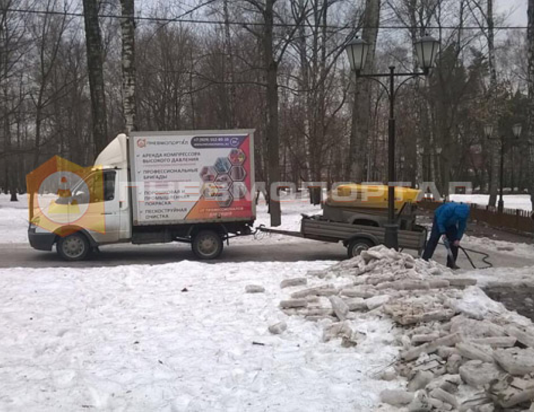 Использование компрессорного оборудования и пневмоинструмента для очистки тротуаров ото льда Использование компрессорного оборудования и пневмоинструмента для очистки тротуаров ото льда