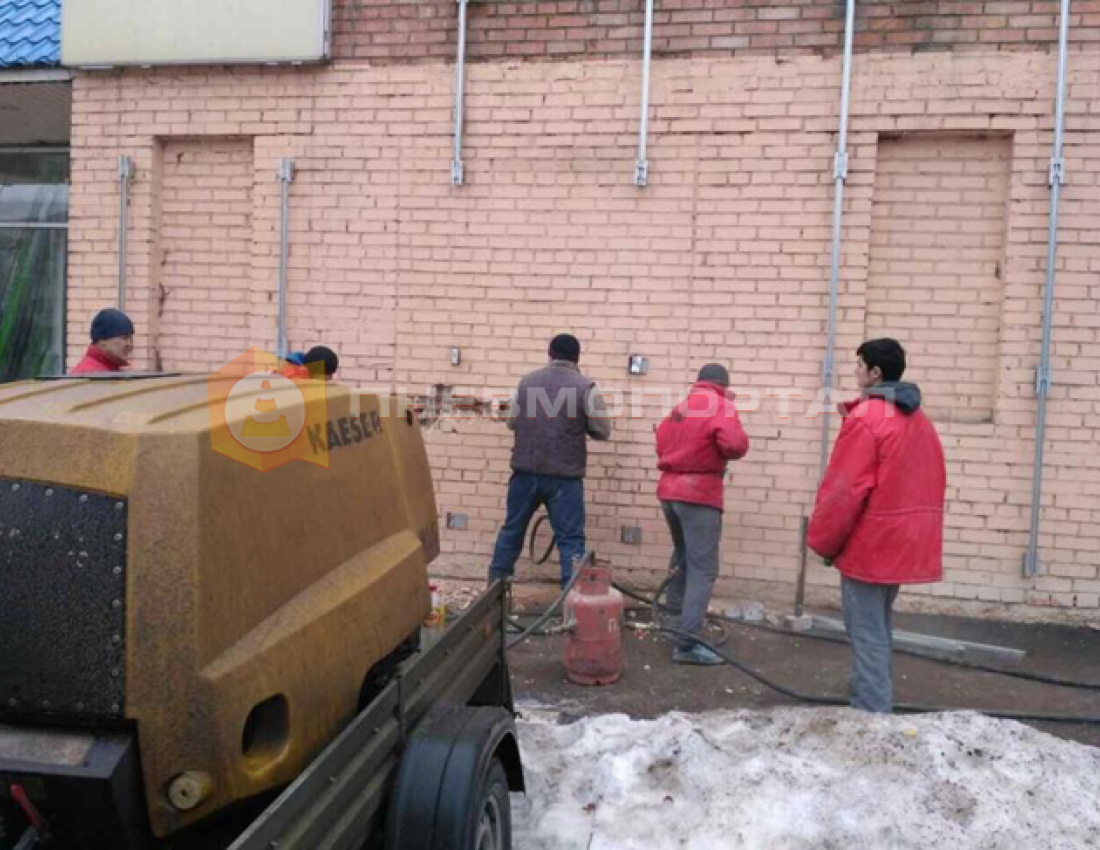 Аренда компрессора для обустройства оконного проема Аренда компрессора для обустройства оконного проема