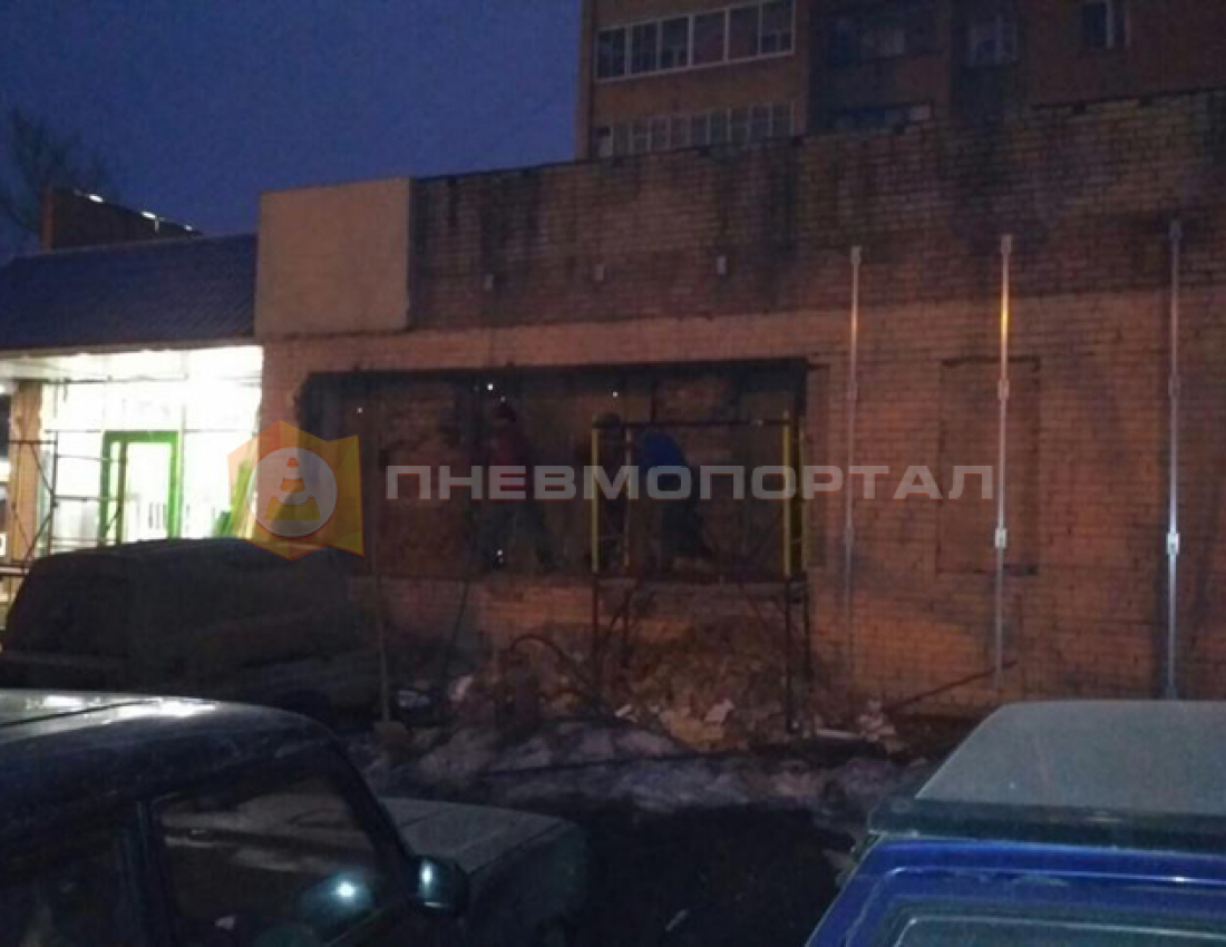 Аренда компрессора для обустройства оконного проема Аренда компрессора для обустройства оконного проема