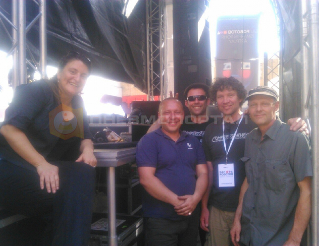 Предоставили компрессор в аренду для музыкальной группы роботов Compressor Head Предоставили компрессор в аренду для музыкальной группы роботов Compressor Head