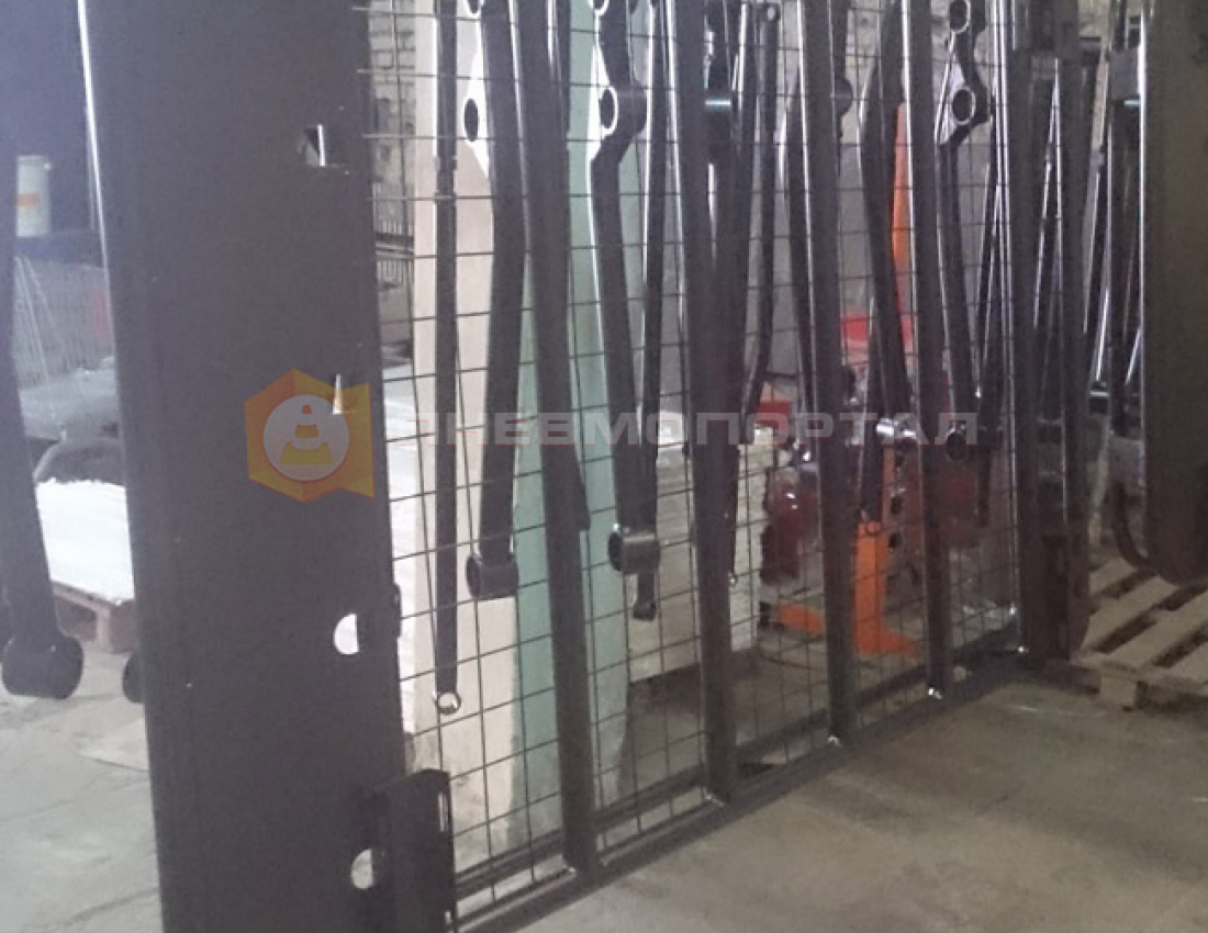 Поработали с багажником для Suzuki Jimny Поработали с багажником для Suzuki Jimny