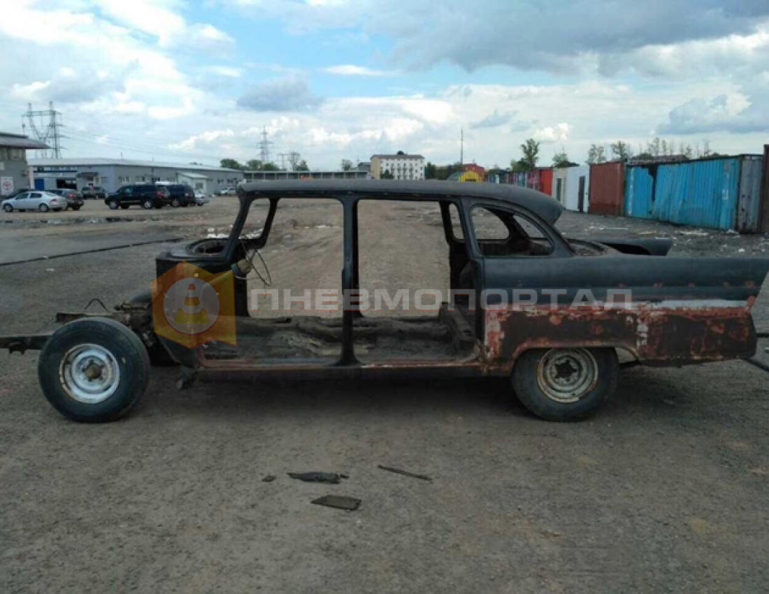 Обработали пескоструем автомобиль «Чайка» Обработали пескоструем автомобиль «Чайка»