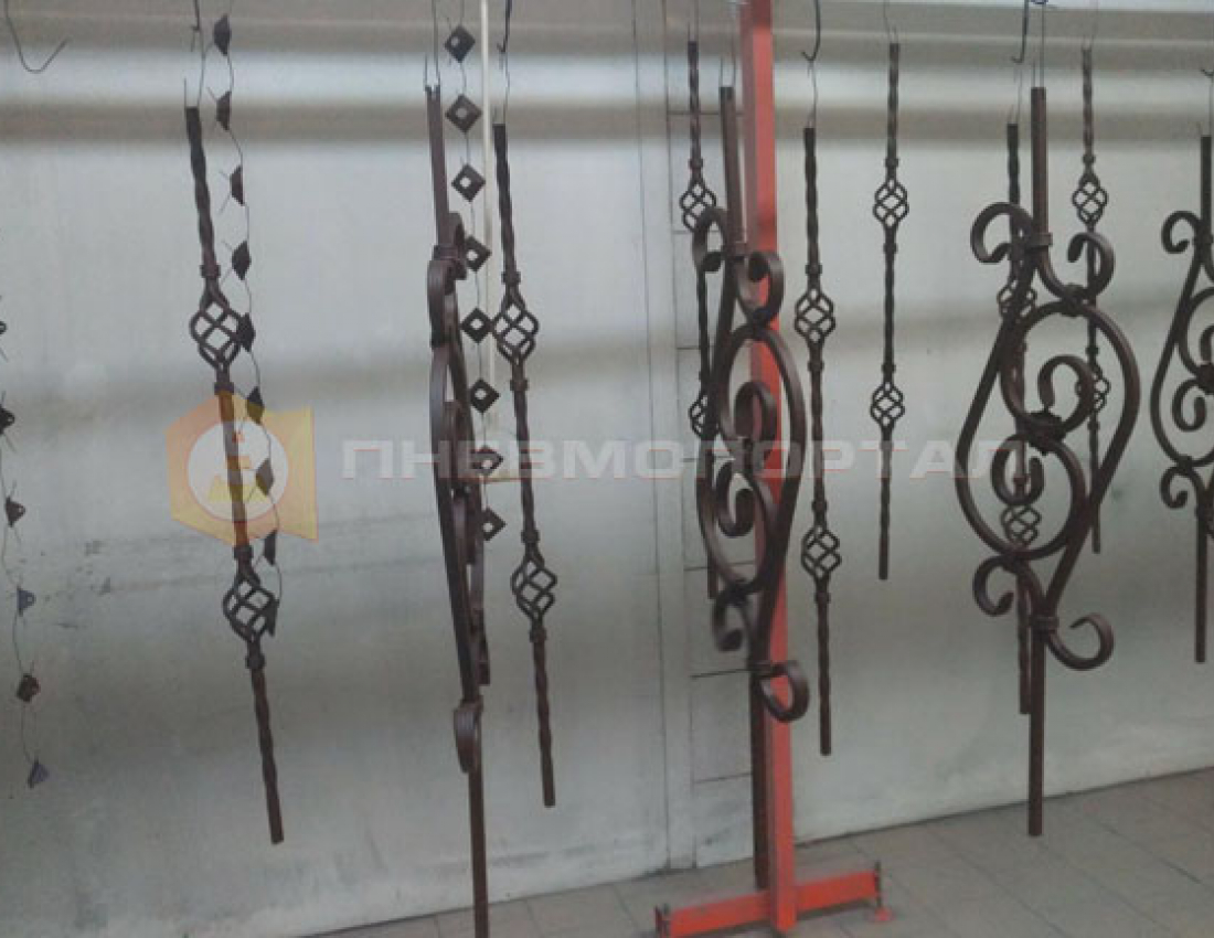 Окрасили кованые изделия с применением технологии порошковой покраски Окрасили кованые изделия с применением технологии порошковой покраски