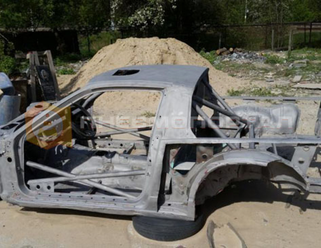 Обработали кузов автомобиля пескоструем Обработали кузов автомобиля пескоструем