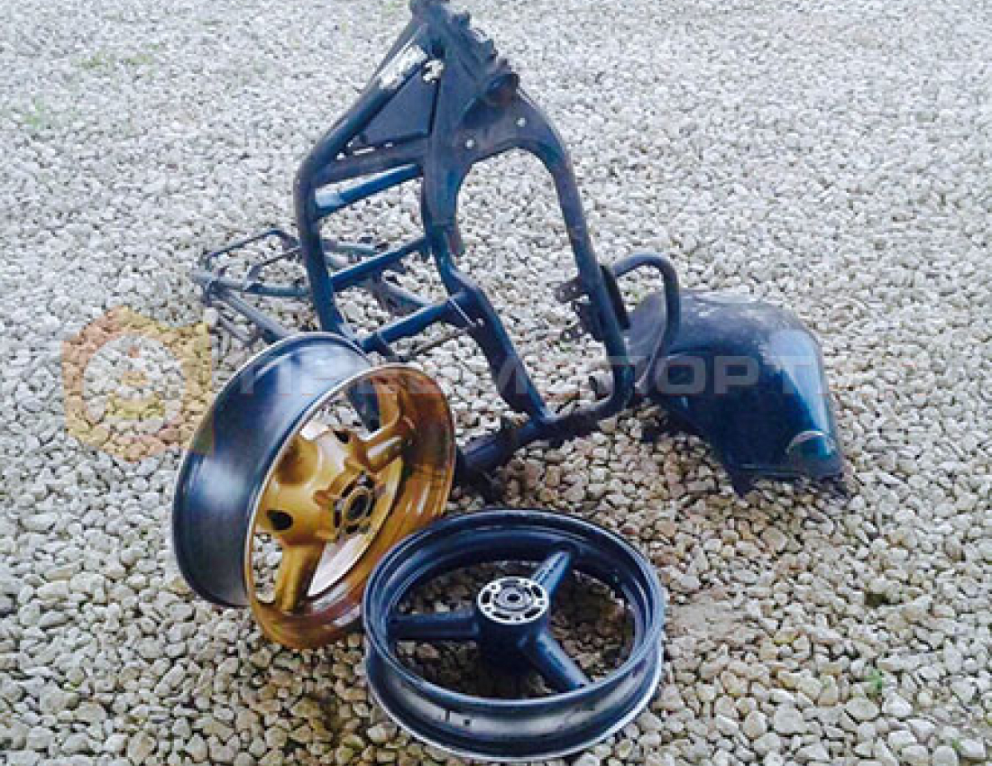 Очистили детали мотоцикла методом пескоструя Очистили детали мотоцикла методом пескоструя