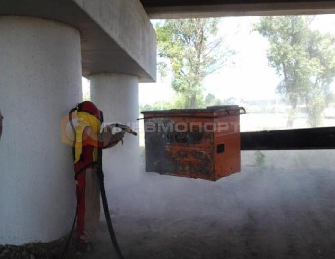 Очистили от загрязнений автовышку Очистили от загрязнений автовышку