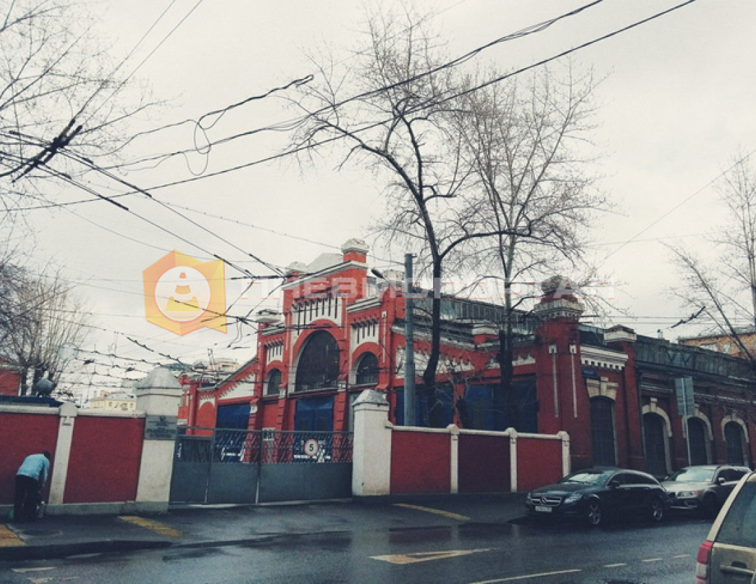 Пескоструйная обработка стен трамвайного депо в Москве Пескоструйная обработка стен трамвайного депо в Москве