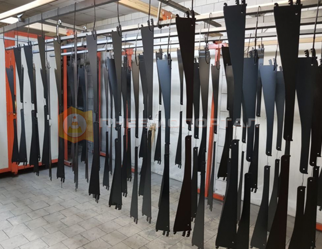 Порошковая покраска кронштейнов для холодильного оборудования Порошковая покраска кронштейнов для холодильного оборудования