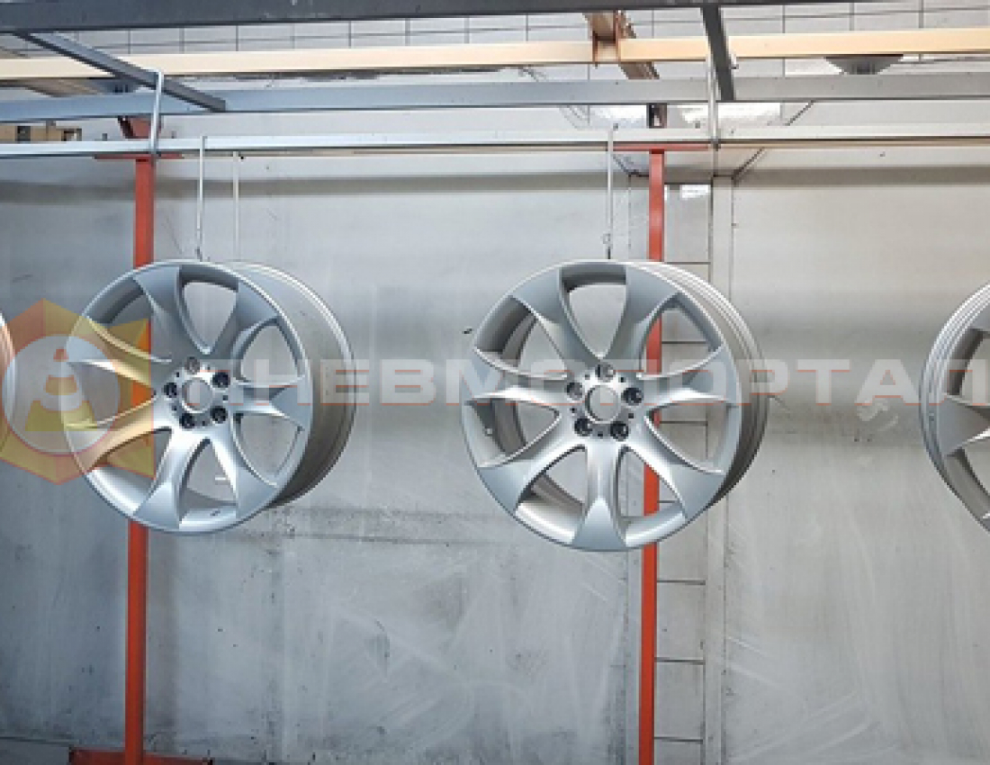 Порошковая покраска легкосплавных дисков для автомобиля марки БМВ Порошковая покраска легкосплавных дисков для автомобиля марки БМВ