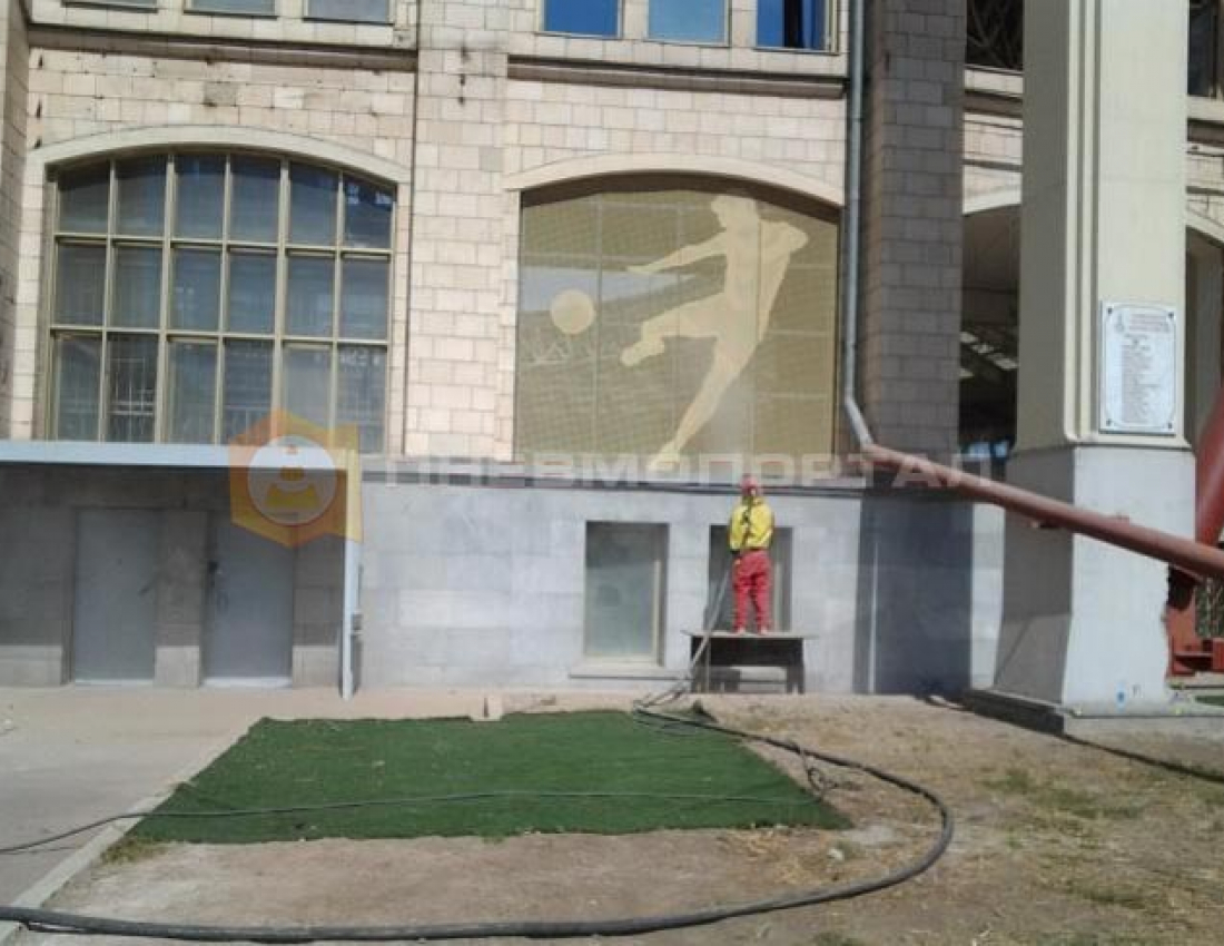 Произвели очистку главного сооружения комплекса «Лужники» Произвели очистку главного сооружения комплекса «Лужники»