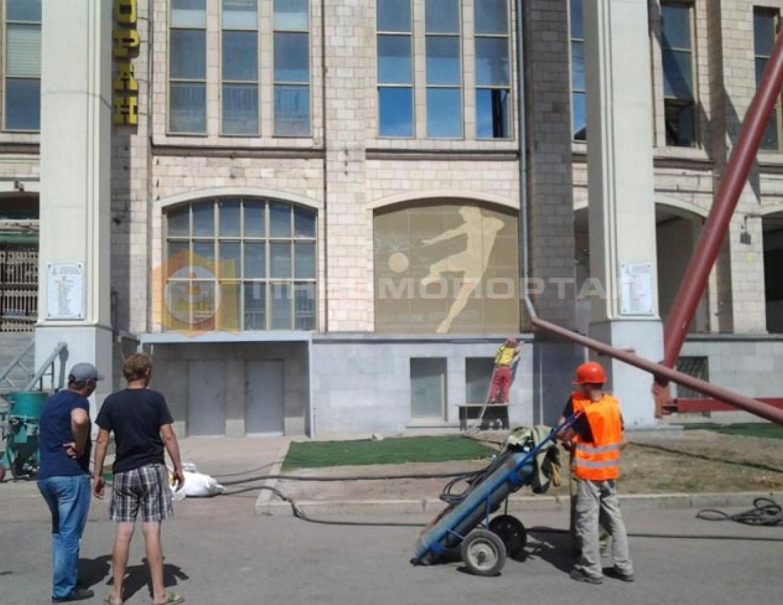 Произвели очистку главного сооружения комплекса «Лужники» Произвели очистку главного сооружения комплекса «Лужники»