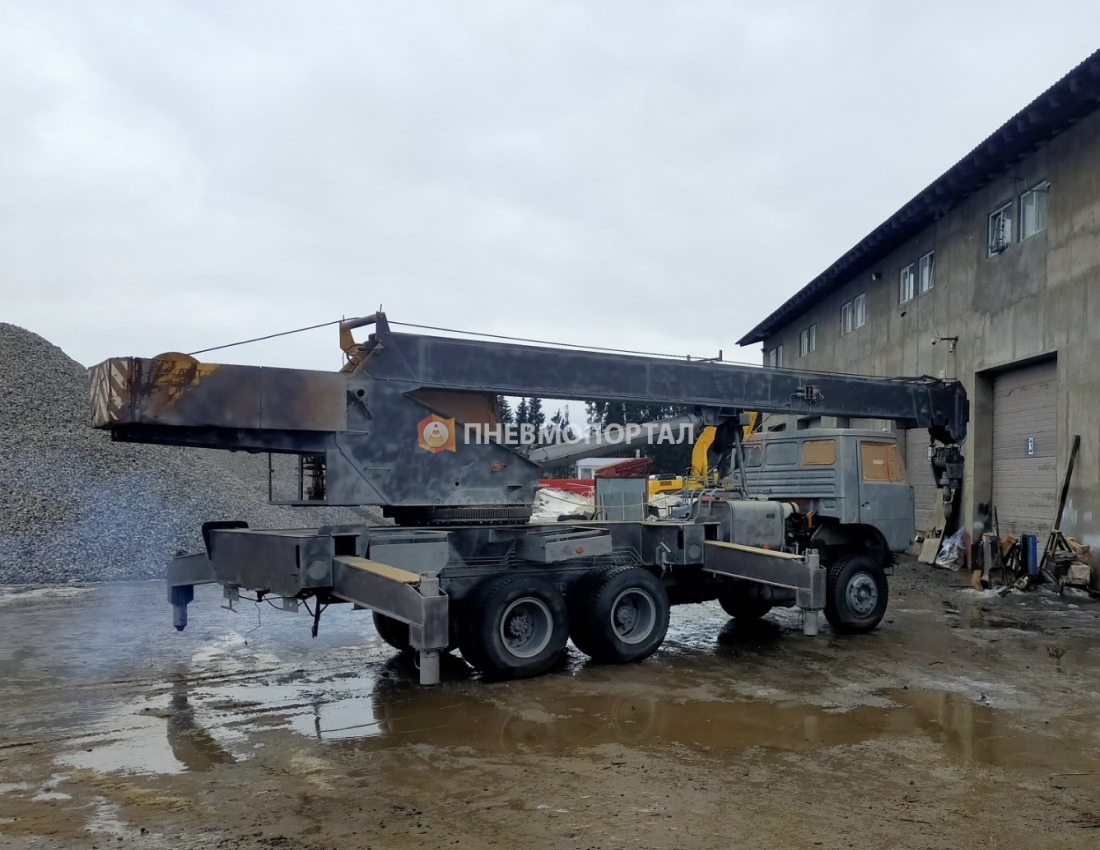 Пескоструйная обработка автокрана Галичанин Пескоструйная обработка автокрана Галичанин