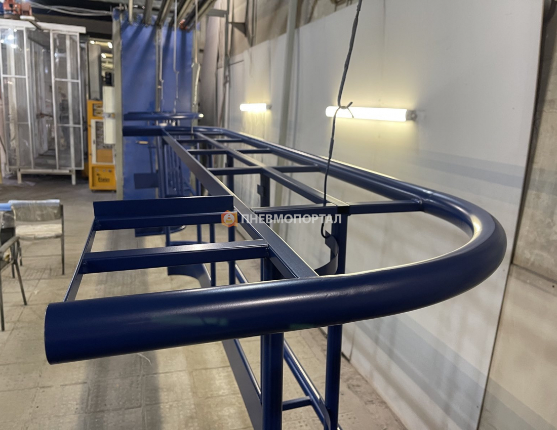 Порошковая покраска металлического каркаса барной стойки Порошковая покраска металлического каркаса барной стойки