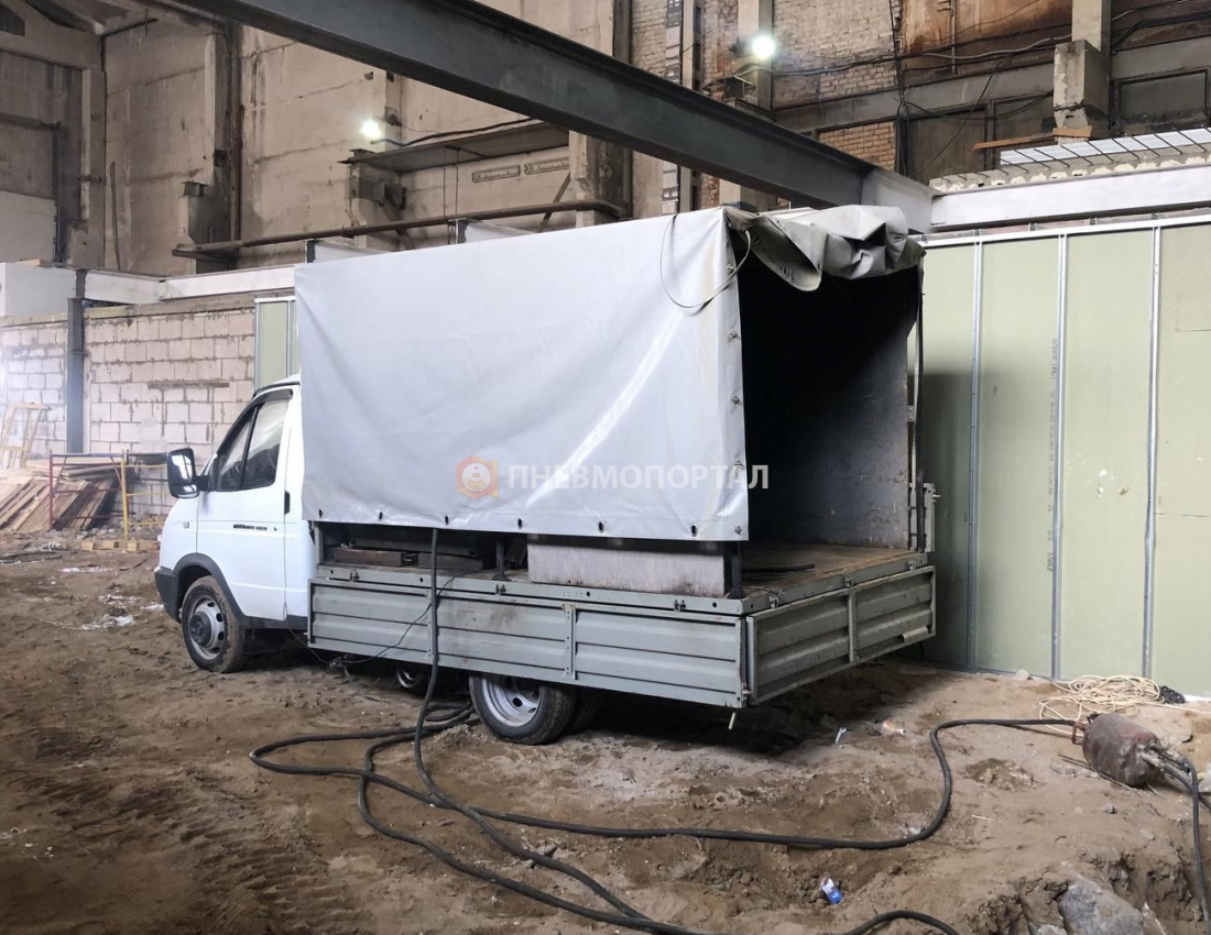 Аренда компрессора Airman PDS175 с двумя бетоноломами Аренда компрессора Airman PDS175 с двумя бетоноломами