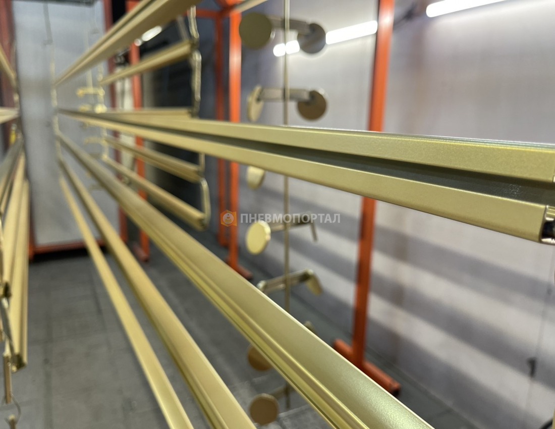 Порошковая покраска металлического профиля в цвет золото Порошковая покраска металлического профиля в цвет золото