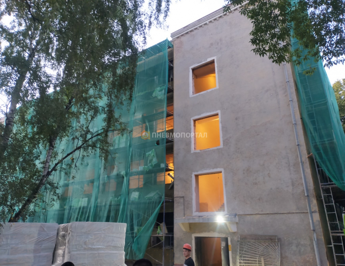 Пескоструйная обработка фасада здания в Люберцах Пескоструйная обработка фасада здания в Люберцах