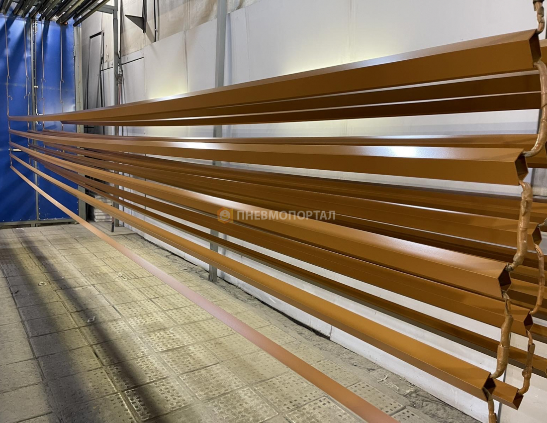 Порошковая покраска шестиметровой трубы в Ral 8001 Порошковая покраска шестиметровой трубы в Ral 8001