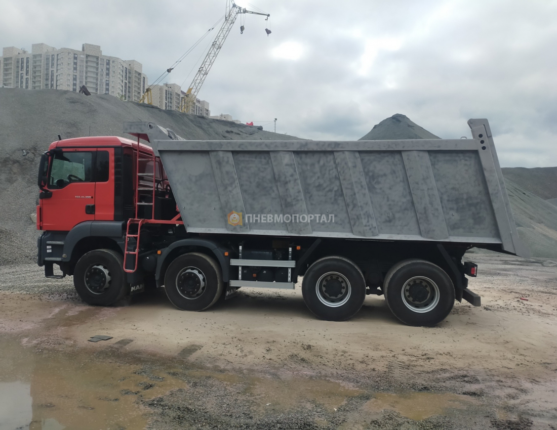 Пескоструйная обработка кузова самосвала MAN с выездом в Котельники Пескоструйная обработка кузова самосвала MAN с выездом в Котельники