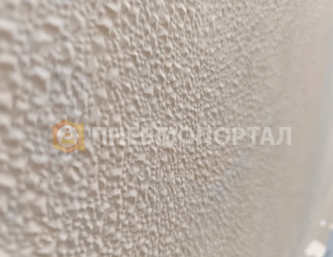 Пескоструйная обработка бетонных панелей забора от краски Пескоструйная обработка бетонных панелей забора от краски