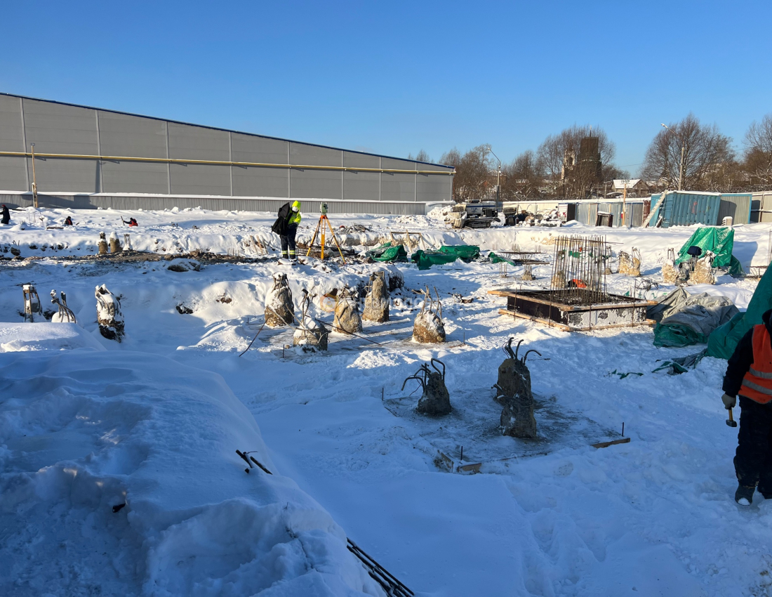 Аренда дизельного компрессора Airman PDS175 с отбойными молотками Аренда дизельного компрессора Airman PDS175 с отбойными молотками