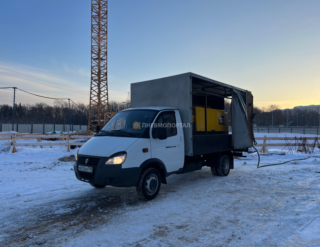 Аренда дизельного компрессора с регулируемым давлением от 4 до 15 атмосфер для обдувки снега Аренда дизельного компрессора с регулируемым давлением от 4 до 15 атмосфер для обдувки снега