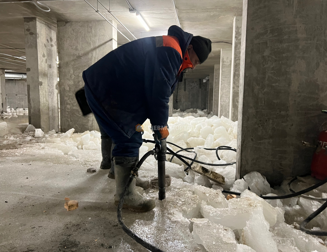 Аренда дизельного компрессора с отбойными молотками на базе автомобиля ГАЗ Соболь Аренда дизельного компрессора с отбойными молотками на базе автомобиля ГАЗ Соболь