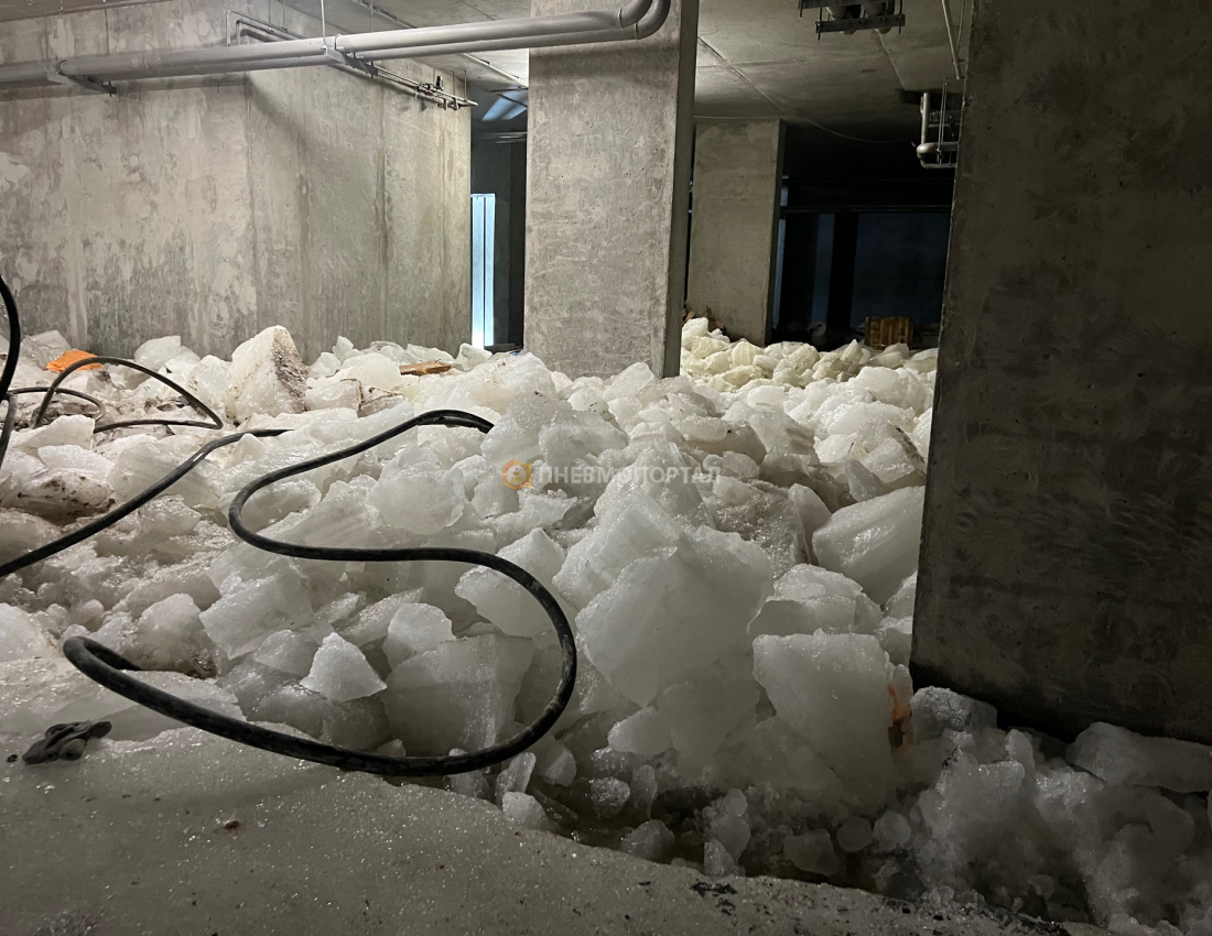 Аренда дизельного компрессора с отбойными молотками на базе автомобиля ГАЗ Соболь Аренда дизельного компрессора с отбойными молотками на базе автомобиля ГАЗ Соболь