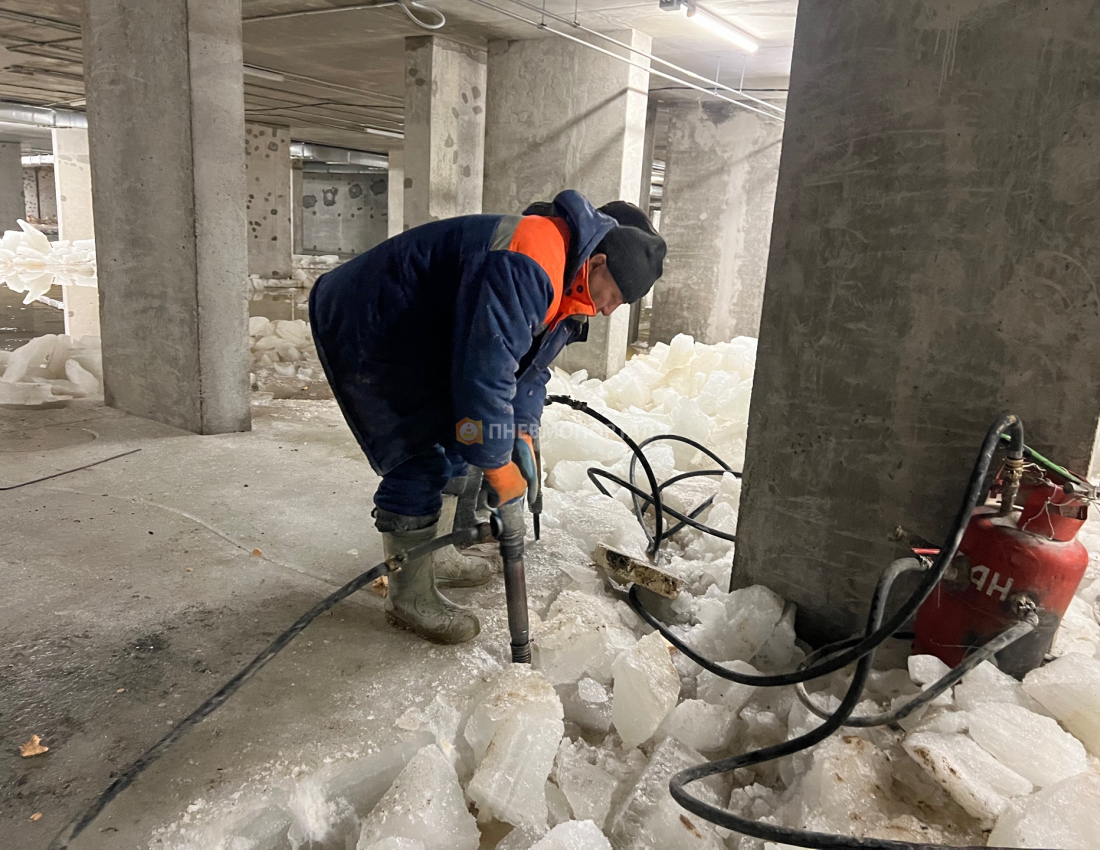 Аренда дизельного компрессора с отбойными молотками на базе автомобиля ГАЗ Соболь Аренда дизельного компрессора с отбойными молотками на базе автомобиля ГАЗ Соболь