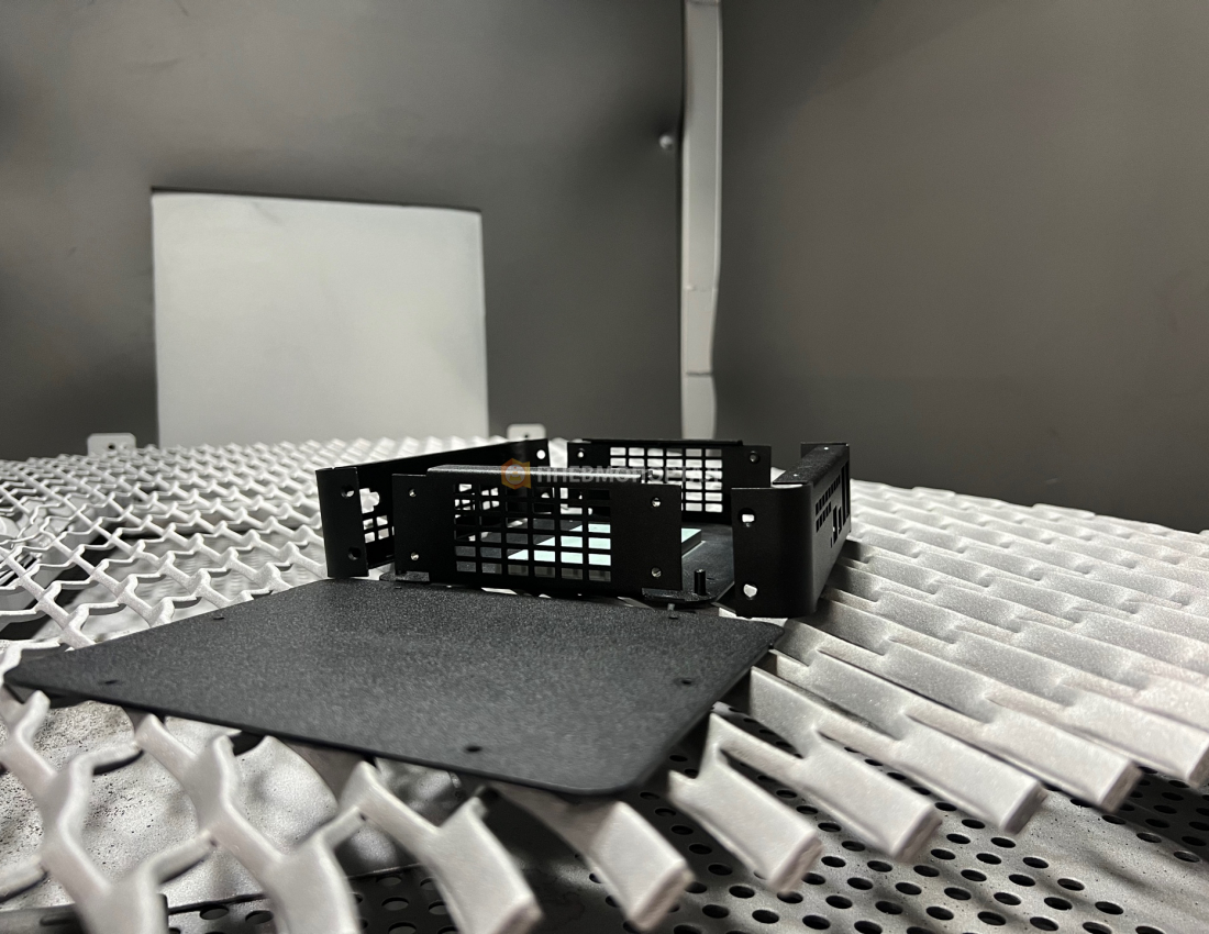 Дробеструйная обработка корпусов от Мини-ПК Дробеструйная обработка корпусов от Мини-ПК