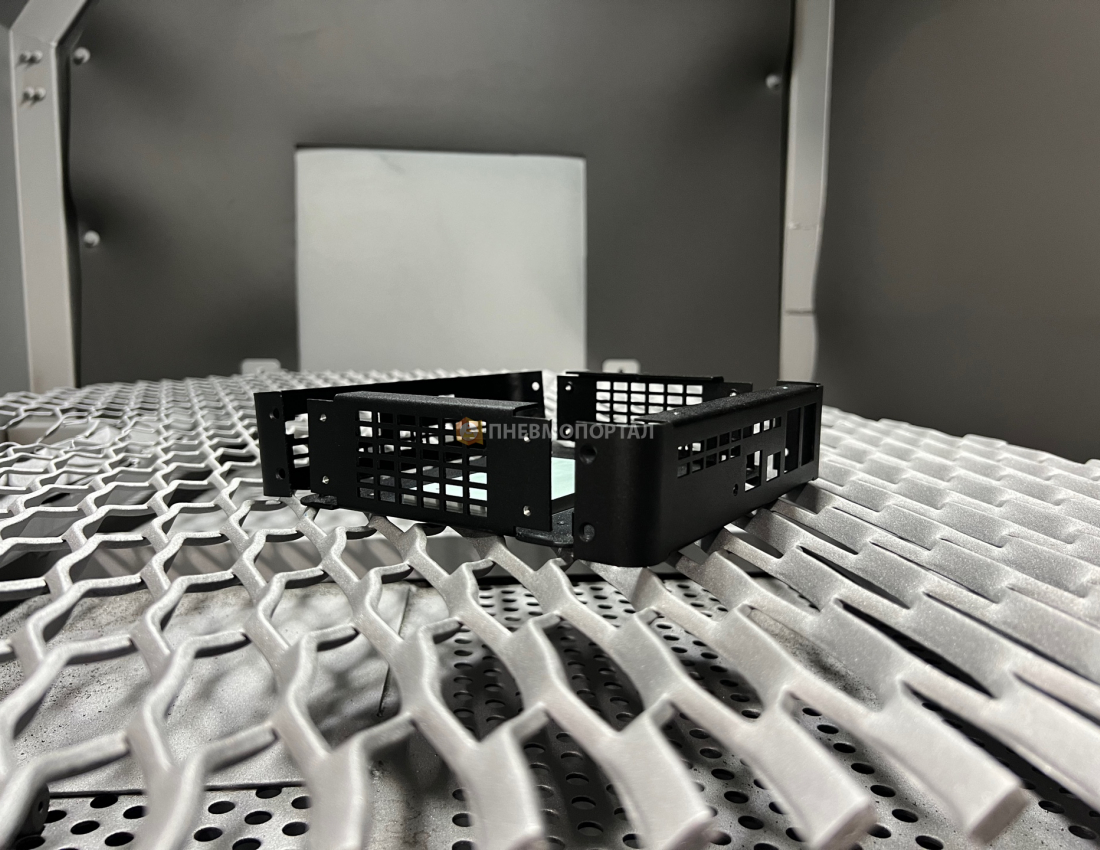 Дробеструйная обработка корпусов от Мини-ПК Дробеструйная обработка корпусов от Мини-ПК