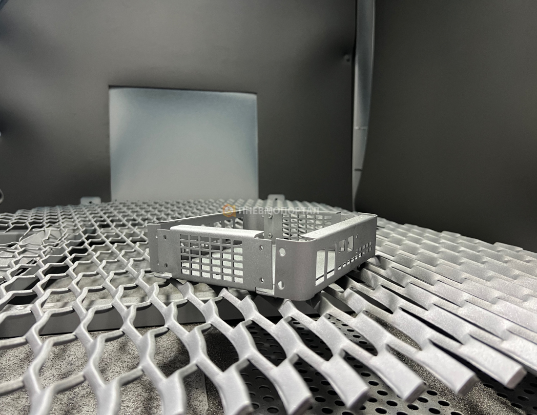 Дробеструйная обработка корпусов от Мини-ПК Дробеструйная обработка корпусов от Мини-ПК