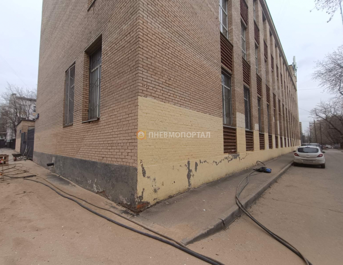 Пескоструйная обработка фасада здания от краски в Москве Пескоструйная обработка фасада здания от краски в Москве