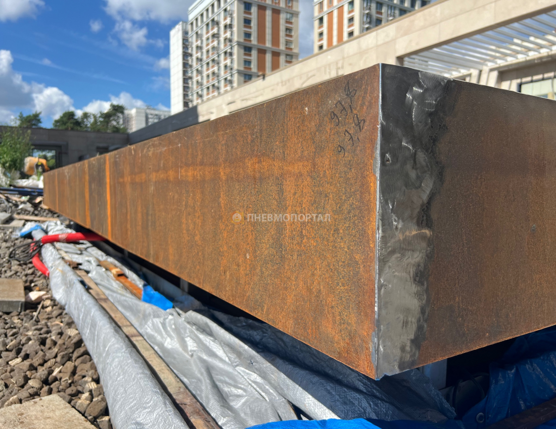 Выполнили пескоструйную обработку металлического каркаса фонтана Выполнили пескоструйную обработку металлического каркаса фонтана