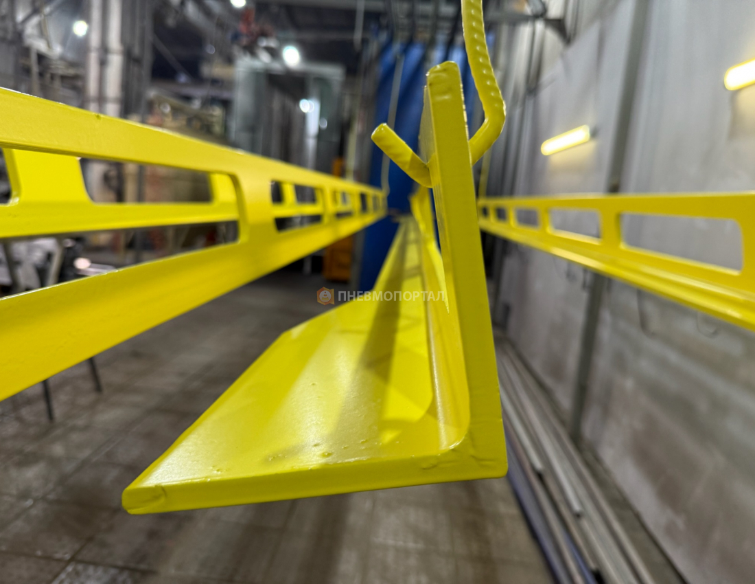 Порошковая покраска металлического уголка в Ral 1016 Порошковая покраска металлического уголка в Ral 1016