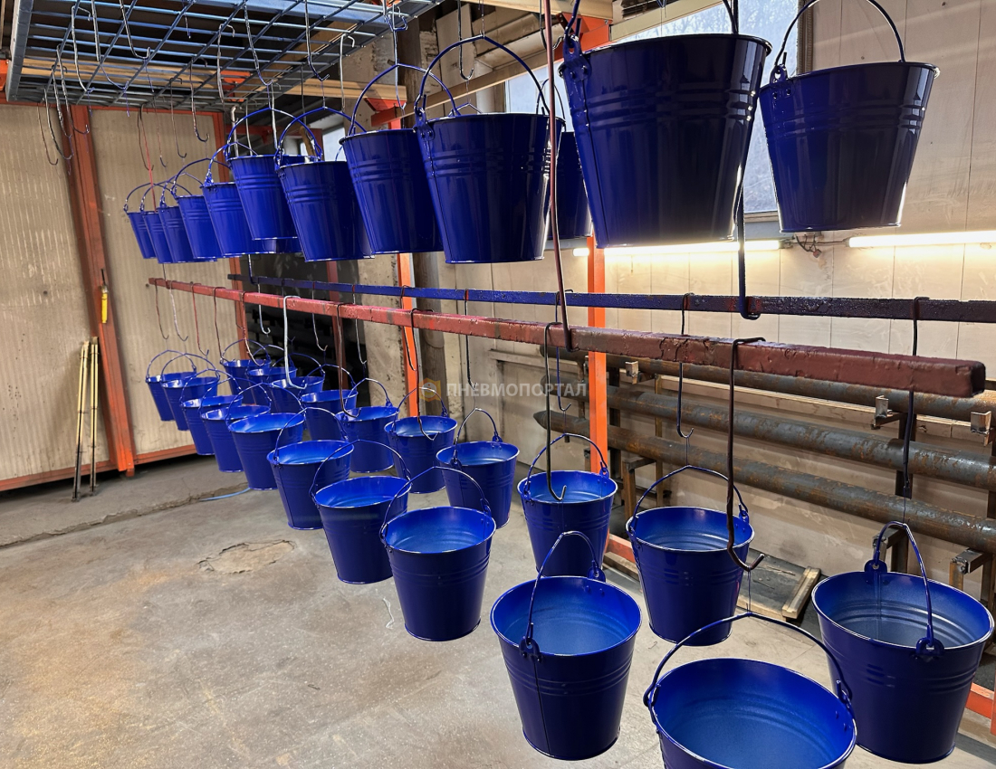 Порошковая покраска оцинкованных ведер в Ral 5002 Порошковая покраска оцинкованных ведер в Ral 5002