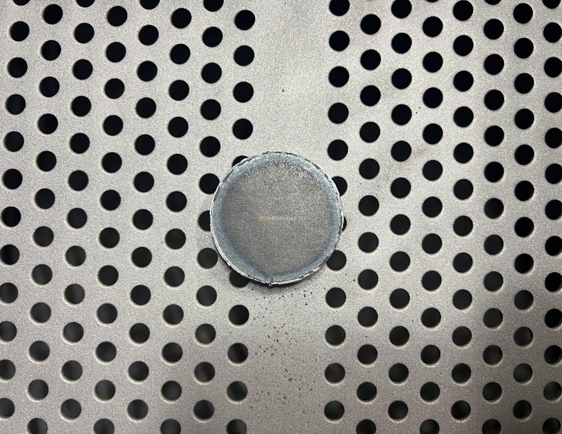 Дробеструйная обработка пластин окатанной дробью Дробеструйная обработка пластин окатанной дробью