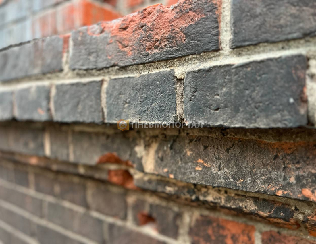 Очистка здания из кирпича и искусственное старение Очистка здания из кирпича и искусственное старение