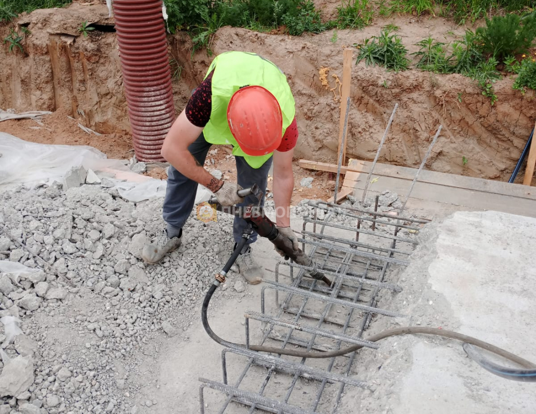 Частичный демонтаж железобетонной плиты Частичный демонтаж железобетонной плиты