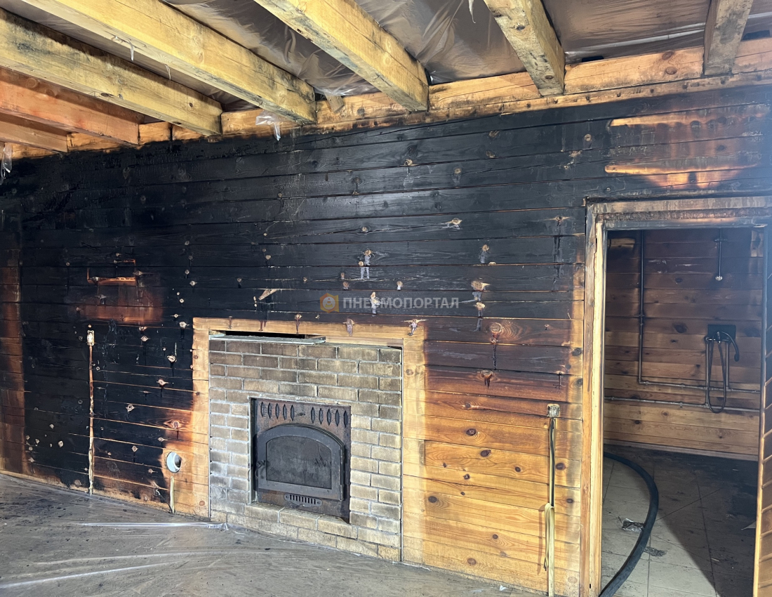 Пескоструйная обработка сруба после пожара Пескоструйная обработка сруба после пожара