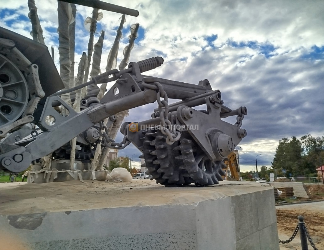 Пескоструйная обработка мемориала «Воинам сапёрам» Пескоструйная обработка мемориала «Воинам сапёрам»