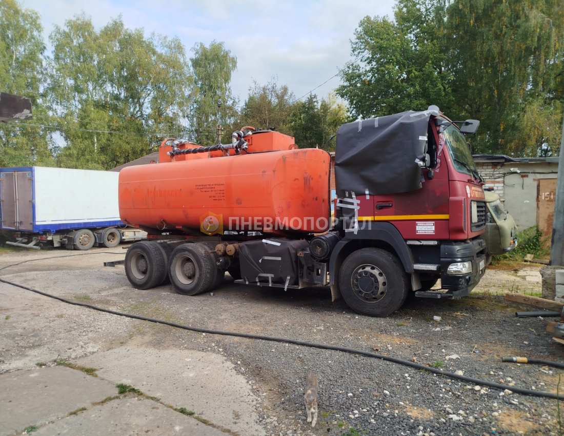 Пескоструйная обработка цистерны бензовоза Пескоструйная обработка цистерны бензовоза