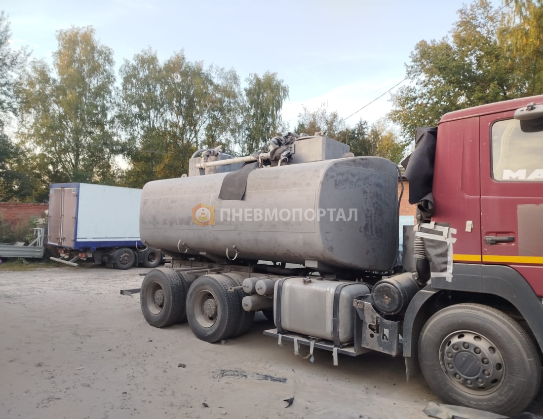 Пескоструйная обработка цистерны бензовоза Пескоструйная обработка цистерны бензовоза