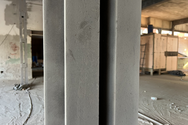 Пескоструйная обработка опорных металлических тавр Пескоструйная обработка опорных металлических тавр