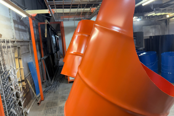 Порошковая покраска дизайнерских бочек в RAL 2008 красно - оранжевый Порошковая покраска дизайнерских бочек в RAL 2008 красно - оранжевый