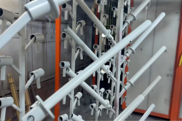 Порошковая покраска штоков и соединительных кронштейнов в RAL 7038 агатовый серый Порошковая покраска штоков и соединительных кронштейнов в RAL 7038 агатовый серый